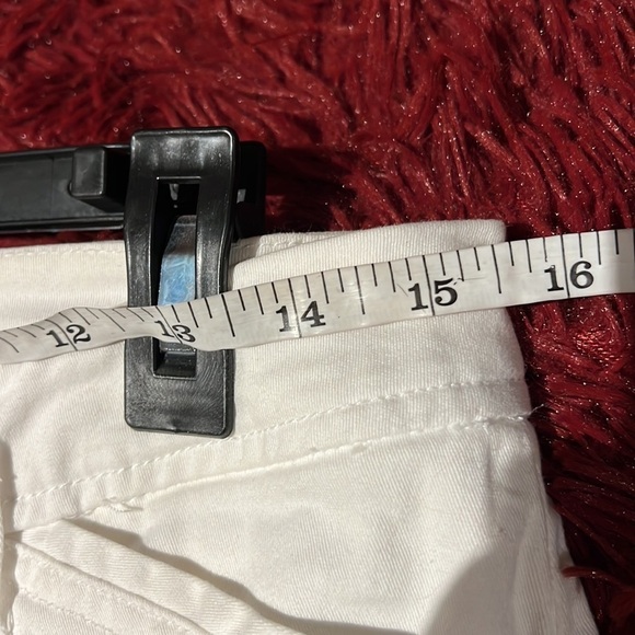 St John’s  Bay white ivory capris crop pants size 4 petite - Picture 6 of 8